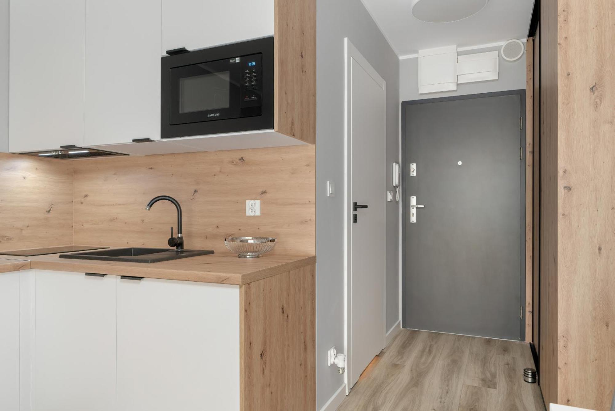 Jasny & Elegancki Apartament Typu Studio Z Tarasem By Renters Poznan